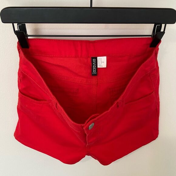 H&M Divided Shorts - Picture 6 of 14